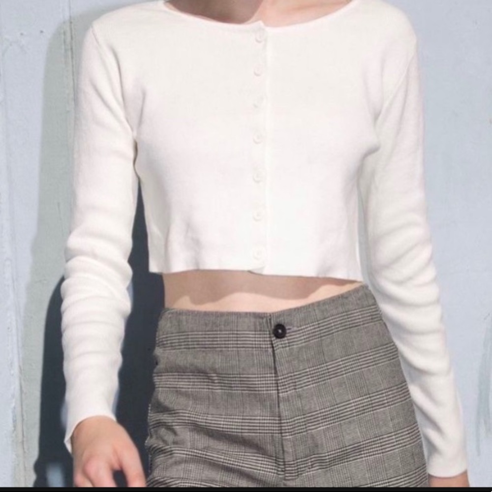 Brandy Melville Athelia sweater